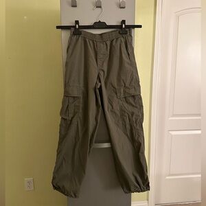 Uniqlo Women’s Cargo Utility Drawstring Pants Size XS Olive Green
